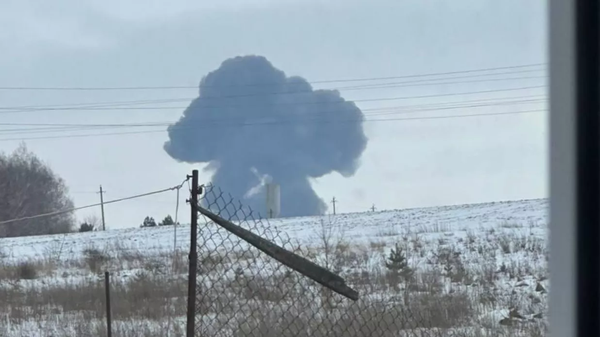 Момент падения транспортного самолета Минобороны РФ Ил-76 под Белгородом