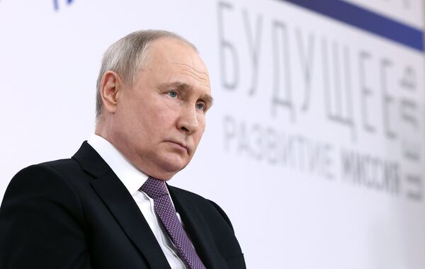 Президент РФ В. Путин принял участие в форуме Всё для Победы! в Туле
