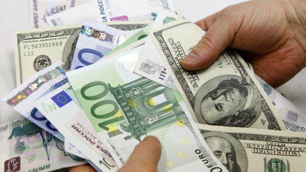 Курс евро к доллару увеличивается на статданных из еврозоны