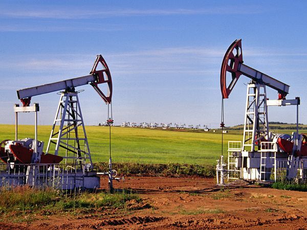 Среднегодовая цена на нефть марки Urals в 2012 г может составить $115 за баррель - МЭР