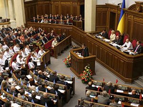 Украина закладывает в бюджете-2013 цену на газ из РФ в $417 за тысячу кубов - депутат Рады