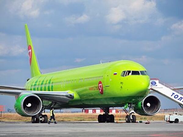 ИСПРАВЛЕНО - Группа S7 за 10 мес увеличила перевозки пассажиров на 27% - до 7 млн ИСПРАВЛЕНО - Группа S7 за 10 мес увеличила перевозки пассажиров на 27% - до 7 млн