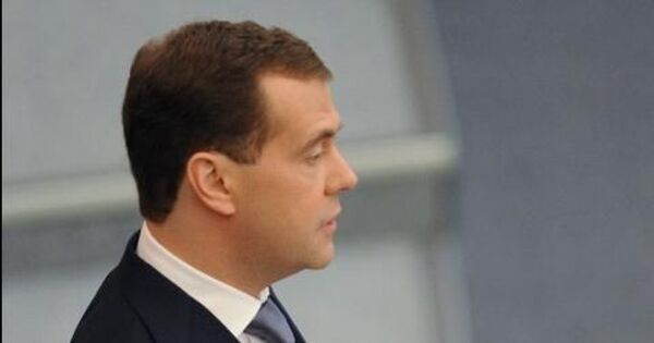 Медведев поручил до конца года представить ему на подпись одобренные госпрограммы