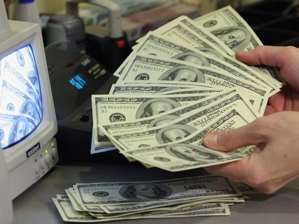 Доллар дорожает к мировым валютам на новостях от ОЭСР