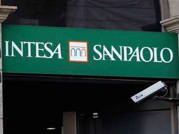 Чистая прибыль Intesa Sanpaolo сократилась за 9 мес на 12,5%, до 1,69 млрд евро