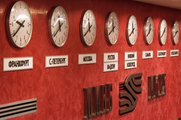 Индекс ММВБ обновил трехмесячный минимум Индекс ММВБ обновил трехмесячный минимум