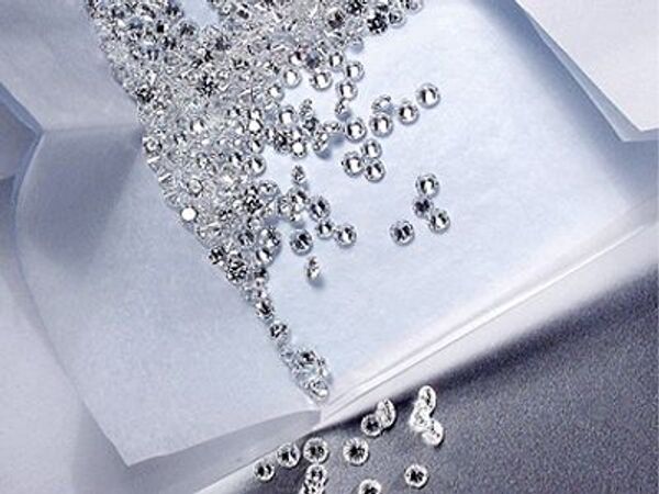 Смоленский Кристалл предлагает купить Гохрану бриллианты компании на 3 млрд рублей Смоленский Кристалл предлагает купить Гохрану бриллианты компании на 3 млрд рублей