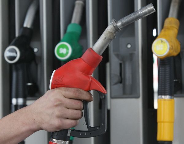 Запрет на топливо низких экоклассов в РФ может быть отложен на год для ряда нефтекомпаний