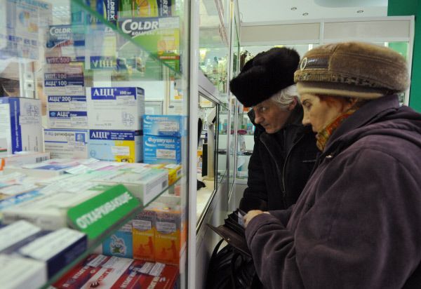 Обсуждать вопрос продажи некоторых безрецептурных лекарств в торговых сетях в настоящее время преждевременно Обсуждать вопрос продажи некоторых безрецептурных лекарств в торговых сетях в настоящее время преждевременно