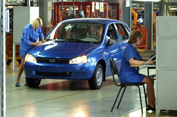 Производство легковых автомобилей в РФ в 2012 году увеличится на 10%