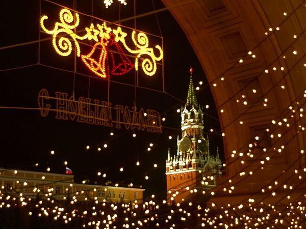 Операторы связи РФ готовятся к многократному росту трафика в новогоднюю ночь