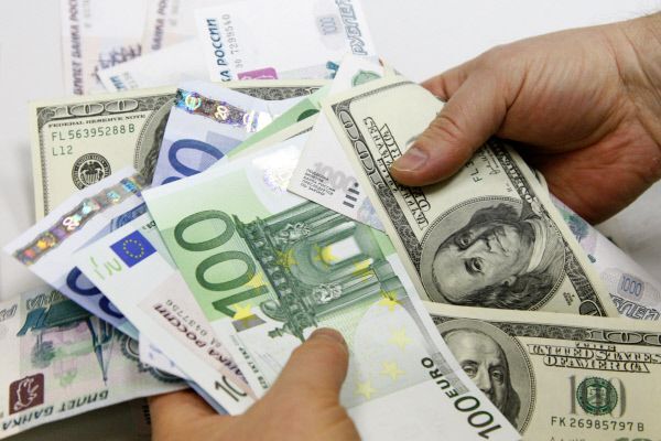 Официальный курс евро на пятницу - 40,07 руб, доллара - 31,17 руб
