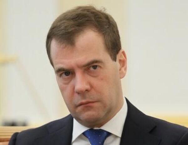 Медведев поручил Минпромторгу разобраться со стоимостью достройки плавучей теплоэлектростанции