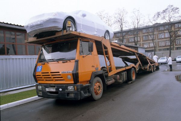 ФТС отмечает рост импорта легковых автомобилей в РФ за 8 месяцев