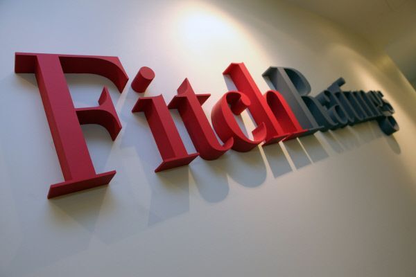 Рейтинг ГК О'Кей подтвержден на уровне B+ - Fitch