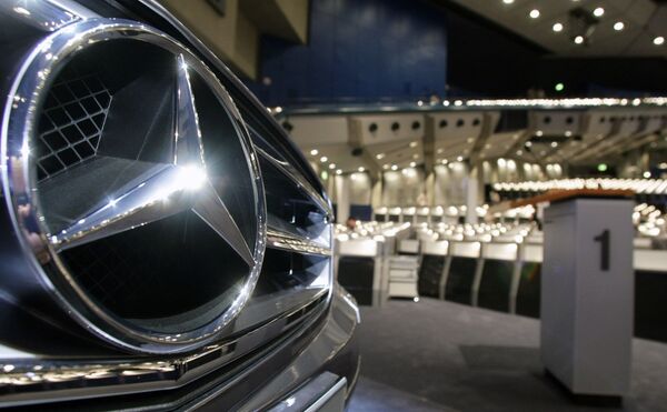 Daimler планирует сократить производство на крупнейшем предприятии - агентство