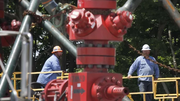 Chevron не будет тянуть с добычей сланцевого газа на Украине