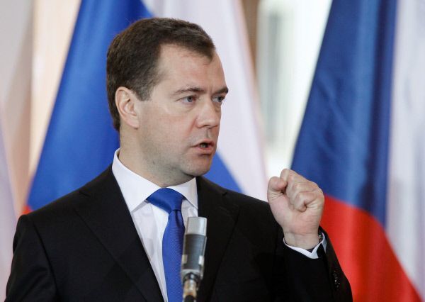 Необходимость масштабных инвестиции в медпромышленность РФ назрела - Медведев