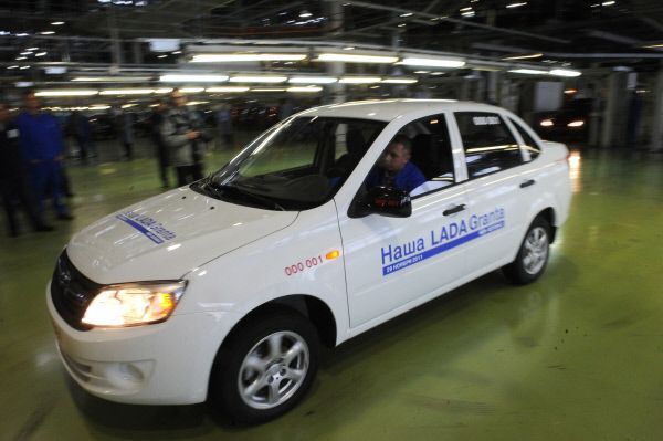 АвтоВАЗ повышает цены на Lada Granta