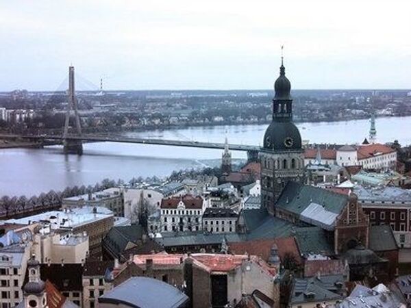 Автолюбителям в снегопад разрешили бесплатно ездить в общественном транспорте Риги