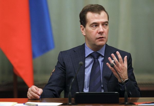 Союз РФ и Белоруссии должен помогать минимизировать экономические риски - Медведев