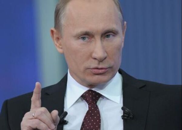 Путин: Надо укреплять экономическую базу регионов, в том числе за счет налоговой политики