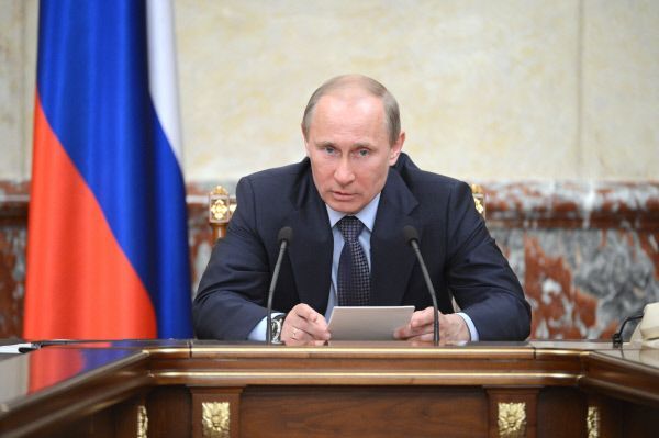 Путин призвал регионы увеличивать ВРП за счет несырьевого сектора